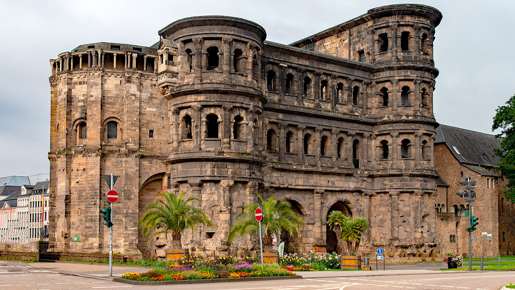 Tréveris, Roma del Norte, Río Mosela, Trier, Patrimonio UNESCO Alemania, Puerta Negra Porta Nigra, Valle del Mosela turismo, Augusta Treverorum, Basílica de Constantino, monumentos romanos Alemania, pueblos del Mosela, ciudad Karl Marx