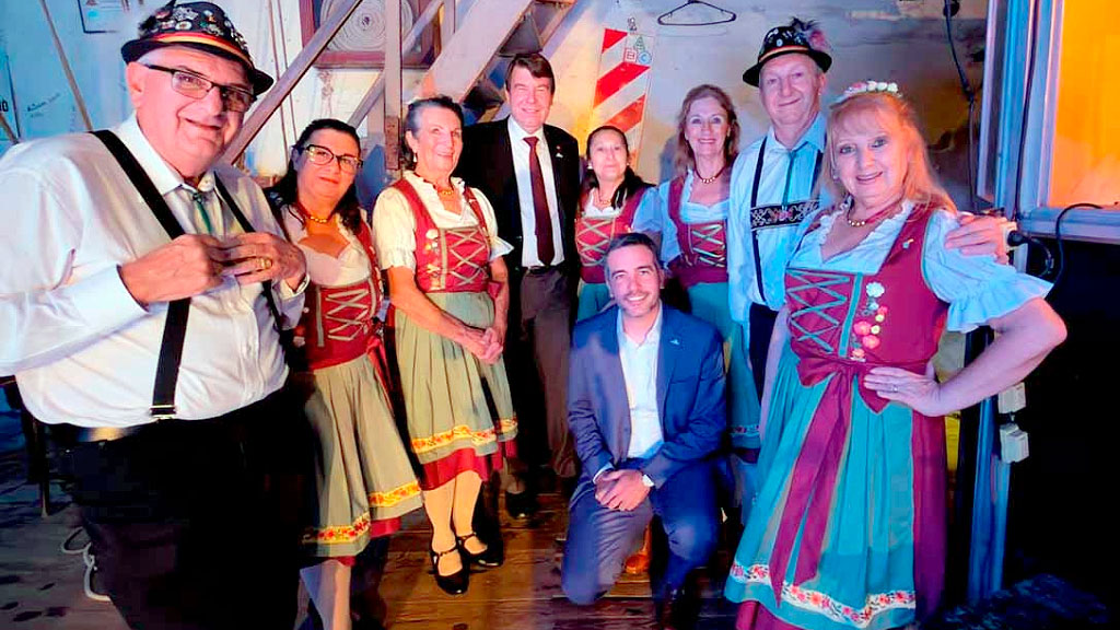Alemanes del Volga, Paraná, Dieter Lamlé, gala Día del Alemán del Volga, Teatro 3 de Febrero Paraná, inmigración alemana Argentina 200 años, embajador Dieter Lamlé, comunidad alemana Entre Ríos, Stiftung Verbundenheit Argentina, FAAG Federación Argentino-Germana, Rogelio Frigerio Entre Ríos, colectividad alemana Argentina
