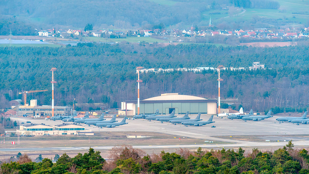 Bases estadounidenses, Alemania, Pentágono, bases estadounidenses en Alemania, retiro de tropas estadounidenses, Trump Alemania, Friedrich Merz, Pete Hegseth Pentágono, base aérea de Ramstein, bases militares OTAN Alemania, presencia militar estadounidense en Europa, soldados estadounidenses en Alemania