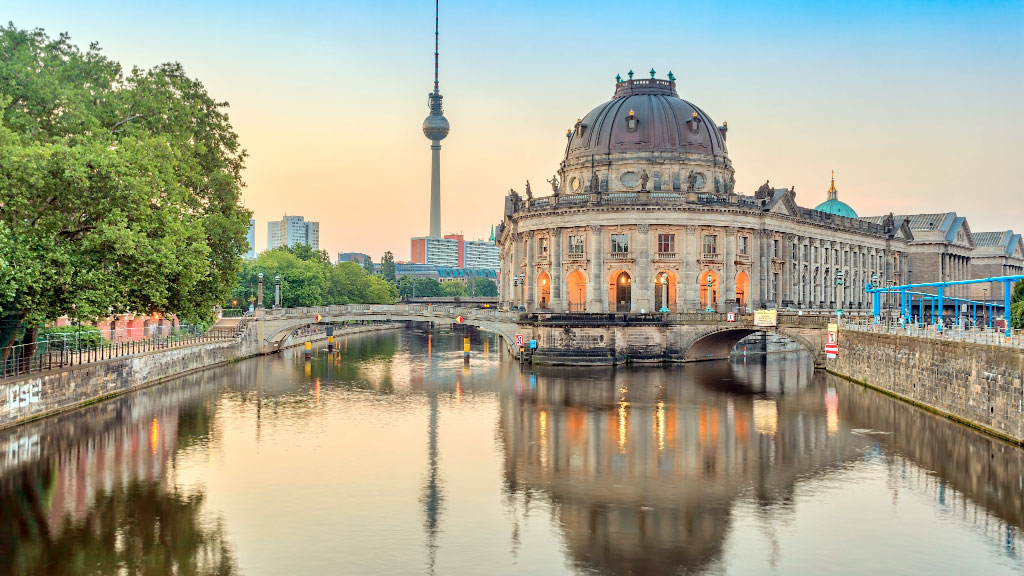 BerlinPay, Turismo sostenible, Recoger basura, Berlín, Alemania, Spree, museos, gastronomía, actividades culturales, bicicletas, parques