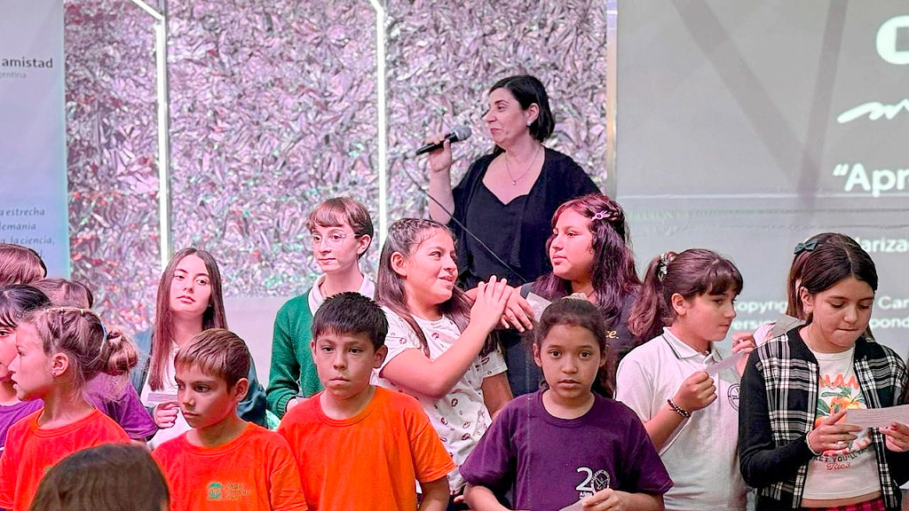 CEABA, Diaconía, Feria Internacional del Libro, Congregación Evangélica Alemana, Palabras en Juego, escritura creativa centros de día, Marisa Stehle Diaconía, ARG Editorial, Hogar German Frers Baradero, centro de día Arcángel Gabriel, Adriana Rolla cantante, Sonidos en Juego