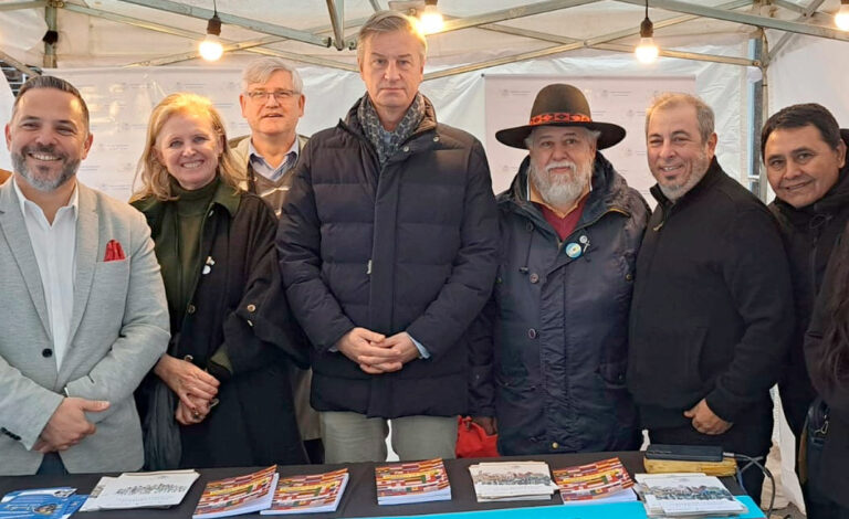 FAAG, BA Celebra Europa 2026, comunidad argentino-germana, FAAG en BA Celebra Europa 2026, Federación de Asociaciones Argentino-Germanas, colectividades europeas en Buenos Aires, cultura alemana en Argentina, comunidad alemana en Argentina, Avenida de Mayo, colectividades en Buenos Aires, FAAG, evento cultural europeo, instituciones germanas en Argentina, pluralismo cultural, inmigración alemana en Argentina, Embajada de Alemania en Argentina, la FAAG participó de BA Celebra Europa 2026, encuentro de colectividades europeas en Buenos Aires, actividades de la comunidad argentino-germana, stand institucional de la FAAG, evento cultural de colectividades europeas