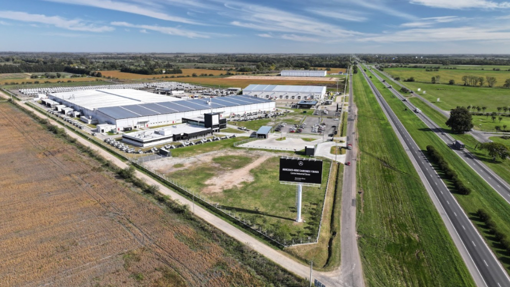 Mercedes-Benz Camiones y Buses
