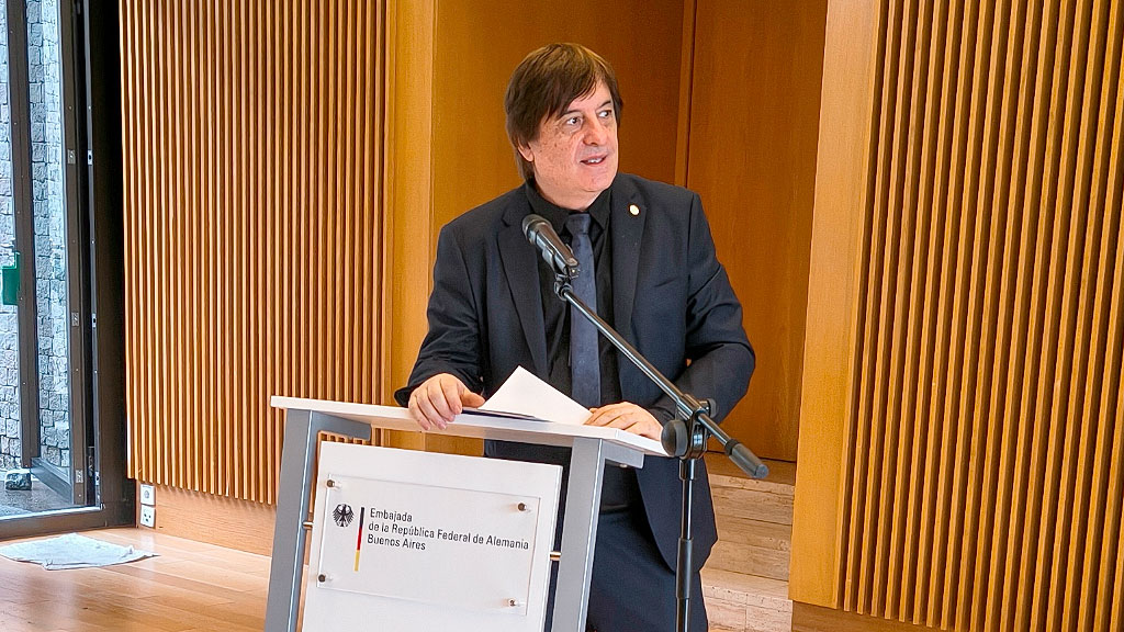 Embajada de Alemania, Premio Merck-CONICET, Innovación en Ciencias de la Salud, Daniel Salamone CONICET, Marcelo Ponte Merck Argentina, Peter Neven Embajada de Alemania, cooperación científica Argentina Alemania, inversión privada en ciencia, alianza público-privada salud, 95 años de Merck en Argentina, DAAD intercambio académico, ciencia argentina financiamiento