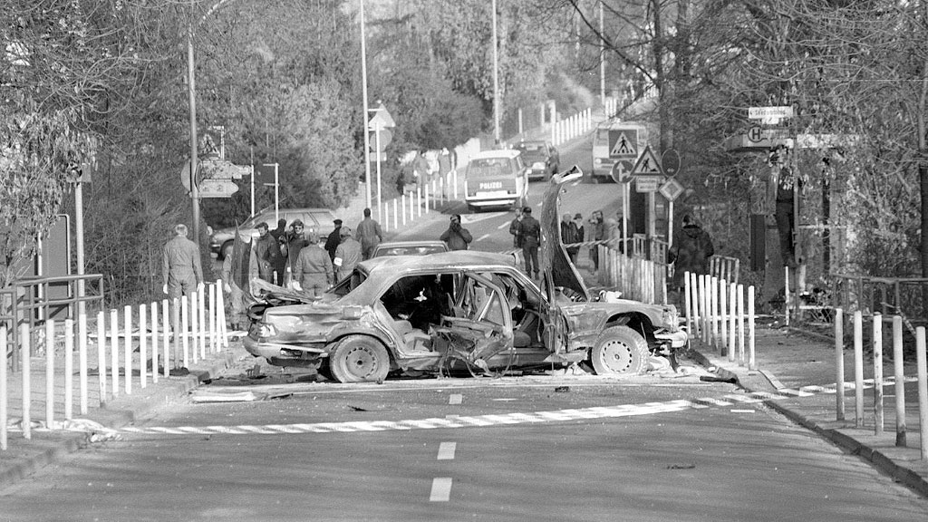 RAF, Alemania, Daniela Klette, Fracción del Ejército Rojo, RAF Alemania, exterrorista alemana, terrorismo de izquierda en Alemania, banda Baader-Meinhof, Daniela Klette, robos de la RAF, justicia alemana, terrorismo en Alemania, Burkhard Garweg, Ernst-Volker Staub, atentados en Alemania, RAF tercera generación, extremismo de izquierda alemán, años de plomo en Alemania, condenaron a Daniela Klette en Alemania, exmiembro de la RAF recibió 13 años de prisión, Alemania revive el debate sobre la RAF, robos para financiar la clandestinidad de la RAF, antigua integrante de la Baader-Meinhof condenada