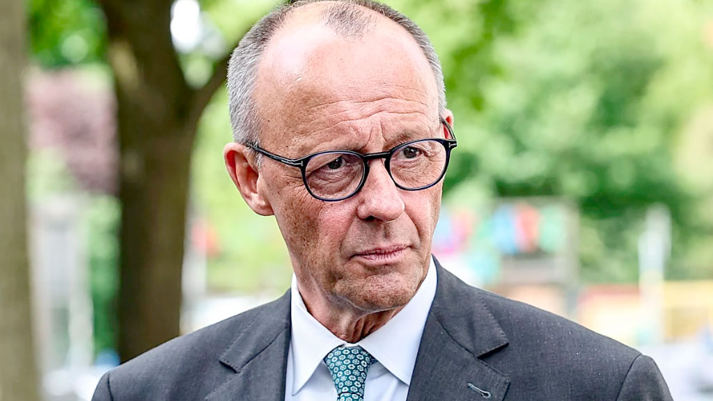 Unicredit, Commerzbank, Friedrich Merz, adquisición hostil bancos, Andrea Orcel, oferta pública Commerzbank, Mittelstand Alemania, Friedrich Merz Commerzbank, consolidación bancaria europea, Bettina Orlopp