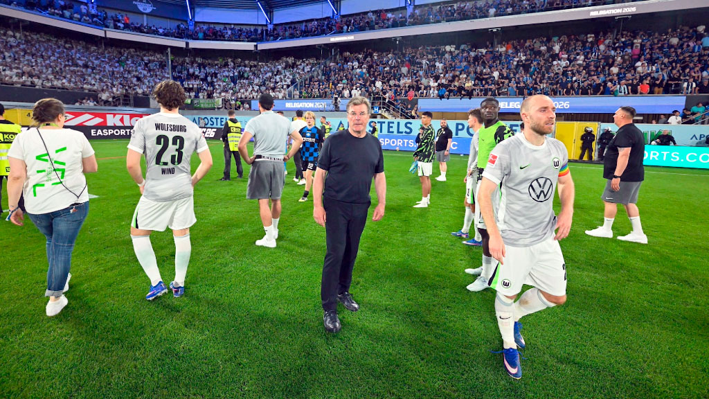 Wolfsburgo, Bundesliga, Paderborn, VfL Wolfsburgo 2. Bundesliga, SC Paderborn ascenso Bundesliga, Wolfsburgo campeón 2008/09, Volkswagen VfL Wolfsburg, Dieter Hecking entrenador, Joakim Maehle expulsión Paderborn, Laurin Curda gol ascenso, Peter Christiansen Wolfsburgo, Schalke 04, Paderborn, Elversberg,, equipos nunca descendieron Bundesliga, Heidenheim descenso 2025/26, Bundesliga, fútbol alemán, Bayern Múnich, Borussia Dortmund, RB Leipzig, Werder Bremen, Wolfsburgo, Hamburger SV, Mainz 05, Hoffenheim, Mönchengladbach, Stuttgart, Leverkusen, Colonia, Frankfurt, St. Pauli, Unión Berlín, Friburgo, Augsburgo, Heidenheim