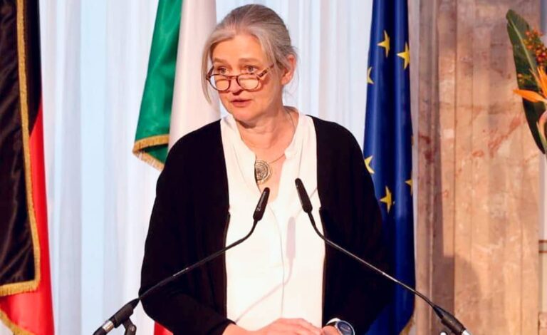 Catalina Cullas, Embajada de Alemania, comunidad germanoparlante, relaciones Alemania-Argentina, diplomacia alemana, Dieter Lamlé, nueva embajadora de Alemania en Argentina, Embajada de Alemania en Argentina, Dieter Lamlé, relaciones Alemania Argentina, diplomacia alemana, comunidad germanoparlante, embajadora alemana, primera mujer embajadora de Alemania en Argentina, Alemania Argentina, política exterior alemana, Unión Europea, servicio exterior alemán, bicentenario inmigración alemana, cooperación bilateral, Buenos Aires Berlín