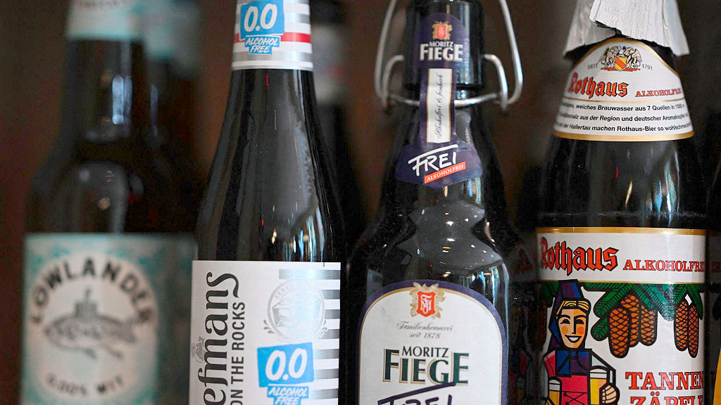 cerveza, Alemania, BarthHaas, Paulaner, Industria cervecera, Radeberger, Bitburger, Krombacher, Alemania, Consumo de cerveza, Heineken, producción de cerveza, consumo de cerveza, cerveza sin alcohol, mercado cervecero mundial, caída de la producción de cerveza en Alemania, ranking mundial de cerveceras 2025, Paulaner crece en el mercado mundial, por qué cae el consumo de cerveza, auge de la cerveza sin alcohol en Alemania
