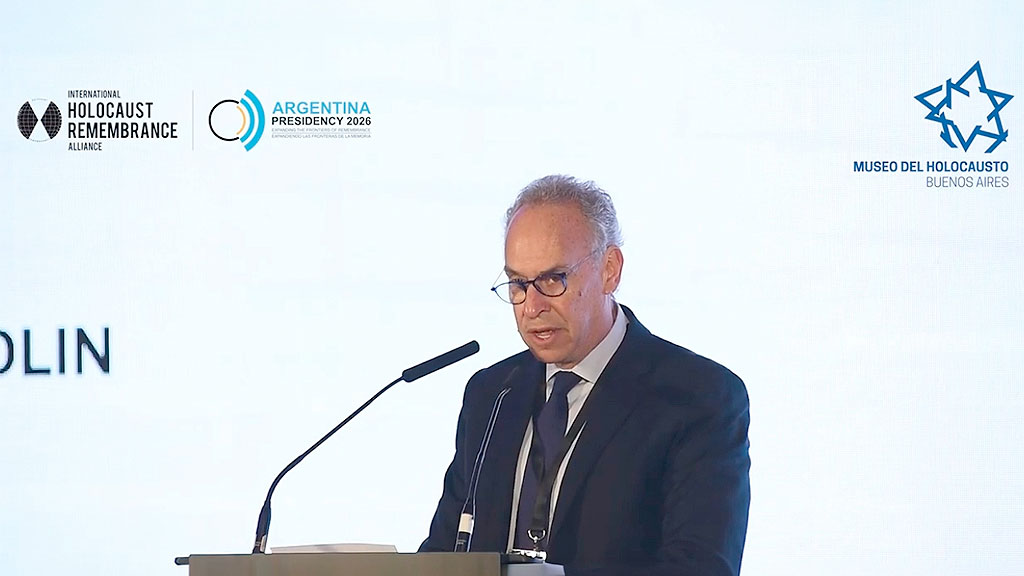 IHRA, Holocaust, Argentinien, Antisemitismus, Buenos Aires, Holocaust-Erinnerung, Michaela Küchler, Marcelo Mindlin, Javier Milei, Pablo Quirno, Erinnerungskultur, Holocaust-Bildung, Internationale Zusammenarbeit, Lateinamerika, Jüdisches Leben, Menschenrechte, Argentinien übernimmt erstmals den Vorsitz der IHRA, Holocaust-Erinnerung über nationale Grenzen hinaus stärken, IHRA-Plenum in Buenos Aires mit Delegierten aus 35 Ländern, Argentinien setzt Fokus auf Bildung und Antisemitismusbekämpfung, Wie die IHRA Erinnerungskultur international fördern will