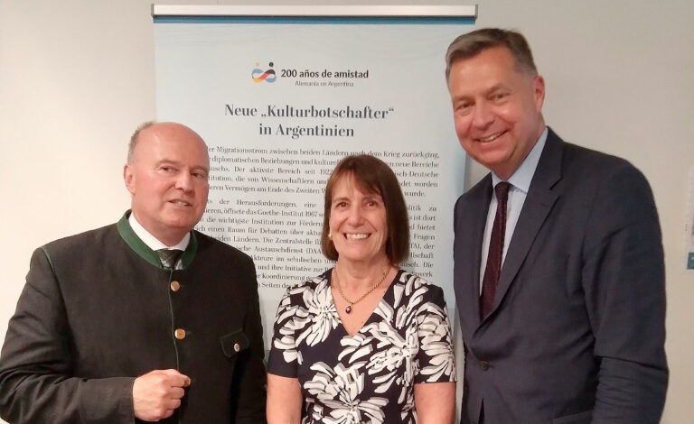 Inmigración alemana, Berlín, FAAG, Stiftung Verbundenheit, DIHA, Relaciones germano-argentinas, Bicentenario, Embajada Argentina en Alemania, exposición 200 años de inmigración alemana, muestra sobre inmigración alemana en Berlín, historia de los alemanes en Argentina, bicentenario de las relaciones entre Alemania y Argentina, legado de la inmigración alemana en Argentina