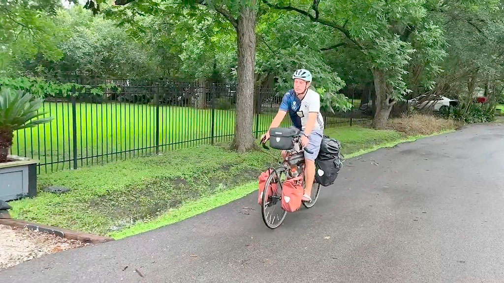 Jakob Alberti, Mundial 2026, Selección de Alemania, Karlsruhe, Fútbol alemán, Houston, Hinchas alemanes, Copa del Mundo, Alemania, DFB, hincha alemán, aventura en bicicleta, viaje alrededor del mundo, Alemania Curazao, alemán viajó en bicicleta al Mundial, Jakob Alberti Mundial 2026, 26000 kilómetros en bicicleta al Mundial, fan alemán recorrió el mundo en bicicleta, viaje de Karlsruhe a Estados Unidos en bicicleta