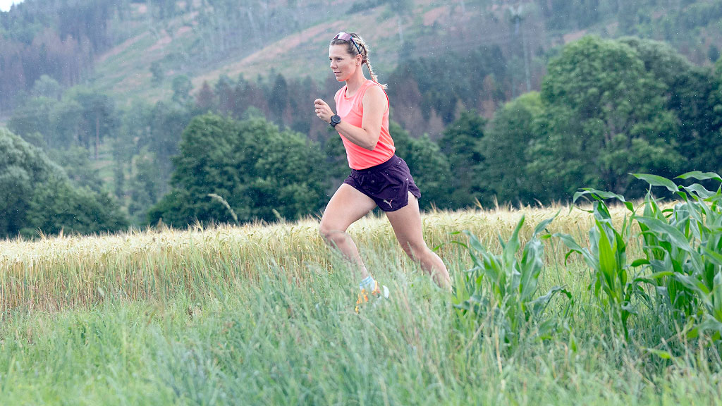 Joyce Hübner, récord mundial, maratón, Alemania, Running, Atletismo, Deportes, Ultramaratón, Baja Sajonia, Berlín, Hilde Dosogne, Resistencia física, Récord Guinness, La alemana que corrió 367 maratones en 367 días, Joyce Hübner rompe el récord mundial de maratones consecutivos, La corredora alemana que busca completar 495 maratones seguidos