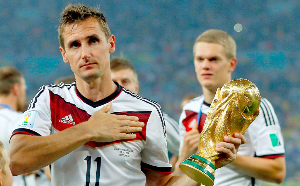 Miroslav Klose, Lionel Messi, Mundial 2026, Selección de Alemania, Selección Argentina, FC Nürnberg, Javier Pinola, Récord mundialista, Miroslav Klose felicitó a Messi, Messi igualó el récord de Klose, máximo goleador de la historia de los Mundiales, quién es Miroslav Klose, Javier Pinola ayudante de Klose en Núremberg