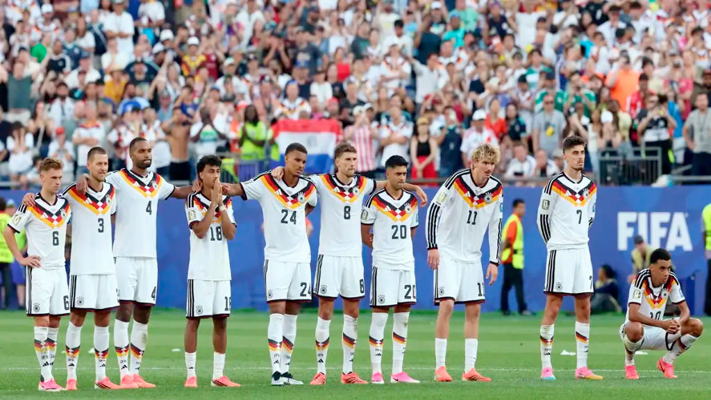 Julian Nagelsmann, Selección de Alemania, Mundial 2026, DFB, Jürgen Klopp, Paraguay, Fútbol alemán, Copa Mundial FIFA 2026, Julian Nagelsmann quiere seguir como entrenador, Crisis del fútbol alemán tras el Mundial, Alemania eliminada por Paraguay, Qué dice la prensa alemana sobre Nagelsmann, Futuro de Julian Nagelsmann, Alemania fuera del Mundial 2026