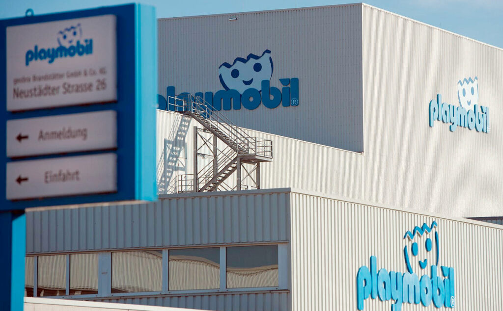 Playmobil, Alemania, industria juguetera, Horst Brandstätter Group, Made in Germany, Industria alemana, República Checa, Malta, Economía alemana, por qué Playmobil deja de fabricar en Alemania, Playmobil traslada su producción a República Checa, cierre de la fábrica de Playmobil, Playmobil abandona la producción alemana, crisis de Playmobil en Alemania