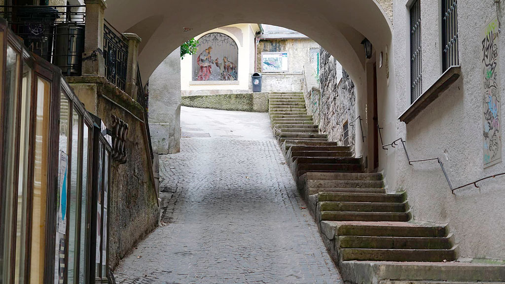 Wolfgang Porsche, Salzburgo, Stefan Zweig, Austria, Porsche, Paschinger Schlössl, Villa Stefan Zweig, Patrimonio cultural, Túnel privado, Volkswagen, Kapuzinerberg, Alemania, Wolfgang Porsche vende la villa de Stefan Zweig, polémica por el túnel privado de Wolfgang Porsche, castillo histórico en Salzburgo sale a la venta, villa de Stefan Zweig en Austria, Paschinger Schlössl y el debate sobre privilegios