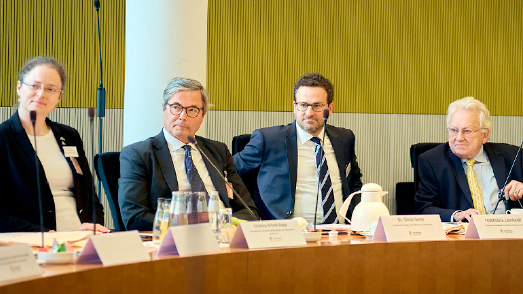 Stiftung Verbundenheit, Comunidades germanoparlantes, Berlín, IBDG, FAAG, Bundestag, Alemanes en el exterior, Cultura alemana, Idioma alemán, Alemania, Comunidad argentino-germana, reunión anual de la Stiftung Verbundenheit en Berlín, comunidades germanoparlantes y Alemania, fortalecimiento del alemán como lengua de origen, alemanes residentes en el exterior derecho al voto, cooperación entre Alemania y comunidades germanoparlantes