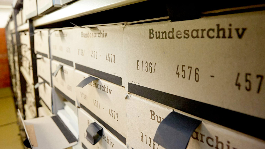 Archivos, Nazismo, Alemania, archivos del nazismo, NSDAP, Bundesarchiv, SS, SA, Wehrmacht, genealogía familiar, archivos históricos de Alemania, antepasados durante el nazismo, investigación genealógica, miembros del Partido Nazi, Segunda Guerra Mundial, historia de Alemania, Archivo Federal de Alemania