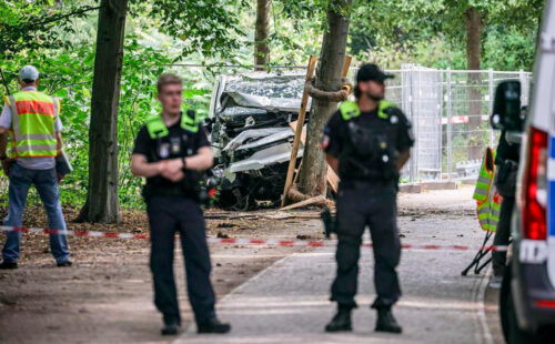 Atentado en Berlín, Abdul Ballout, Extremismo islamista, atacante de Berlín condenado y en libertad, atacante del CSD de Berlín, atentado contra el Orgullo de Berlín, extremismo islamista en Alemania, derecho penal juvenil alemán, condenado por preparar un atentado, sospechoso prófugo en Berlín, Estado Islámico en Alemania, debate sobre la seguridad en Alemania, Christopher Street Day Berlín, Alexander Dobrindt, por qué el atacante de Berlín estaba en libertad