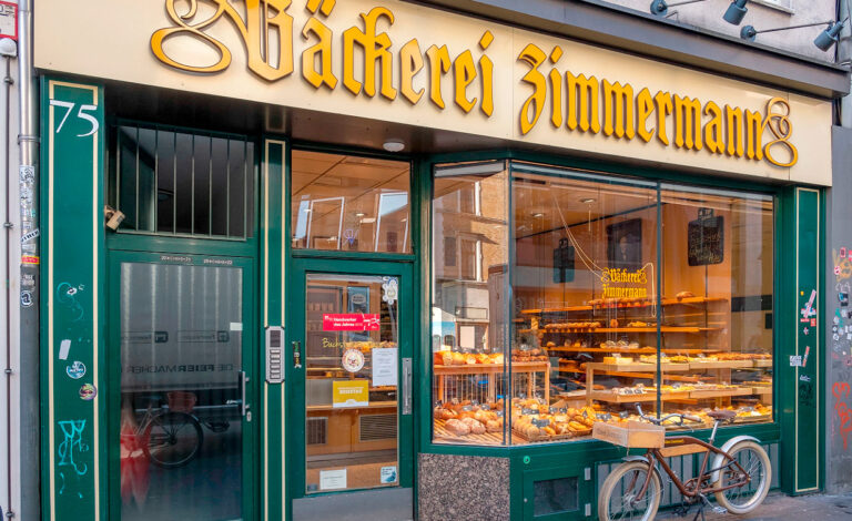 descanso dominical, Friedrich Merz, economía alemana, Comercio minorista, apertura comercial los domingos, economía alemana, comercios en Alemania, Sonntagsruhe, compras los domingos en Alemania, panaderías alemanas, comercio minorista alemán, horarios comerciales en Alemania, Friedrich Merz, trabajo dominical, consumo en Alemania, crisis económica alemana, reforma laboral alemana, Alemania permitirá abrir comercios los domingos, por qué los negocios cierran los domingos en Alemania, qué es la Sonntagsruhe, Alemania flexibiliza el descanso dominical, panaderías abiertas los domingos en Alemania, debate sobre la apertura dominical en Alemania, cambios comerciales en Alemania desde 2027
