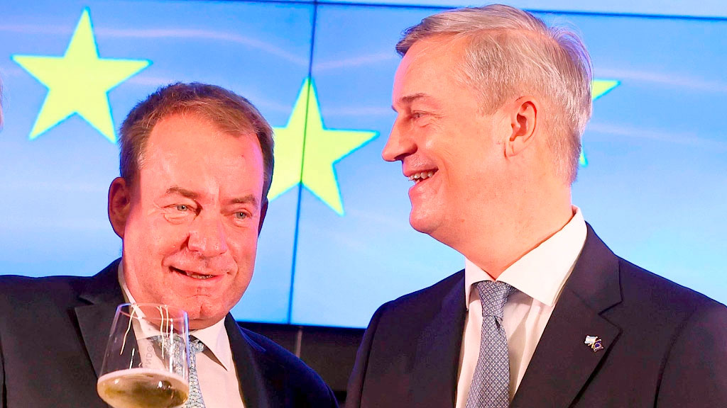 Dieter Lamlé, Deutschen Botschaft in Buenos Aires, Argentinien, Deutschland, Deutsch-argentinische Beziehungen, Deutsche Gemeinschaft, Diplomatie, Buenos Aires, Deutscher Botschafter Argentinien, Deutsche Botschaft Buenos Aires, Deutschland Argentinien, Deutsch-argentinische Beziehungen, Deutsche Gemeinschaft in Argentinien, Abschied Dieter Lamlé, Botschafter Deutschland Argentinien, Deutsche Schulen Argentinien, Deutsch-argentinische Vereine, Mercosur EU-Abkommen, Deutsche Unternehmen in Argentinien, Daimler Truck Argentinien, Jugendaustausch Deutschland Argentinien, Diplomatische Beziehungen, Wer ist Dieter Lamlé?, Deutscher Botschafter in Argentinien, Deutsche Botschaft Buenos Aires, Deutsch-argentinische Freundschaft, Deutschland und Argentinien Beziehungen, Deutsche Gemeinschaft in Argentinien, Abschied des deutschen Botschafters, Deutsche Schulen in Argentinien