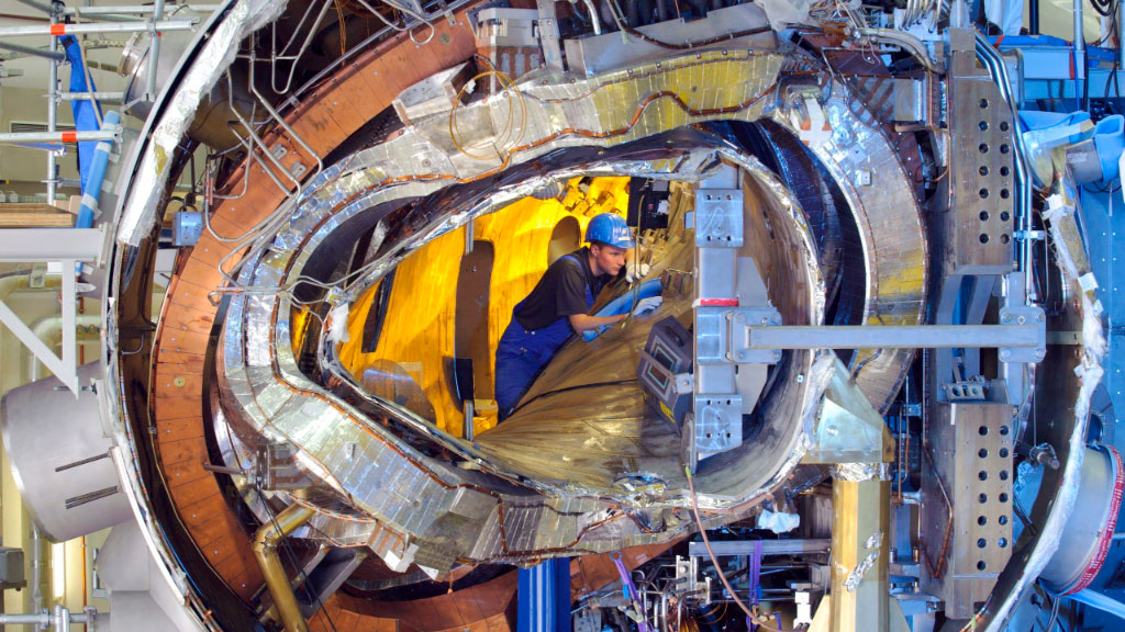 Fusión nuclear, Múnich, Proxima Fusion, Energía, Ciencia y Tecnología, Baviera, reactor de fusión, energía de fusión, Alemania energía, startup alemana, reactor Stellarator, Stellarator, Gundremmingen, Garching, Instituto Max Planck, Francesco Sciortino, Google RWE Proxima Fusion, energía limpia, tecnología nuclear, unicornio tecnológico, inversión en energía, Baviera, cómo funciona un reactor de fusión, qué es un stellarator, diferencia entre fusión y fisión nuclear, futuro de la energía nuclear