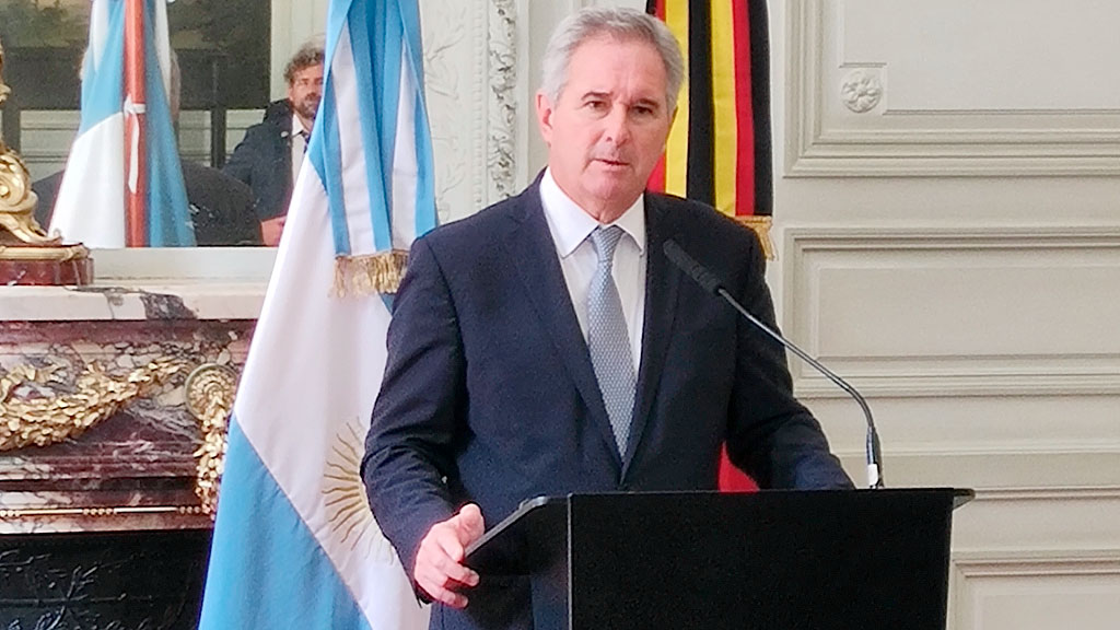 Johann Wadephul, Alemania, Argentina, Relaciones Argentina-Alemania, Embajada de Alemania, Pablo Quirno, Alemania, Argentina, Unión Europea-Mercosur, Minerales críticos, IHRA, Plaza San Martín, Palacio San Martín, Diplomacia, Relaciones exteriores, Comunidad alemana, Cámara Argentino-Alemana, Dieter Lamlé, Johann Wadephul visita Argentina, Alemania fortalece relaciones con Argentina, Alemania y Argentina minerales críticos, Memorándum Alemania Argentina, Wadephul Palacio San Martín, Alemania apoya acuerdo Mercosur Unión Europea, Alemania respalda ingreso argentino a la OCDE, Relaciones diplomáticas entre Alemania y Argentina, Visita oficial del canciller alemán a Buenos Aires