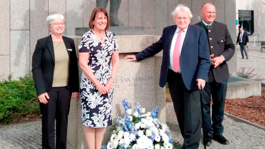 José de San Martín, Berlín, relaciones argentino-alemanas, Embajada Argentina en Alemania, Federación de Asociaciones Argentino-Germanas, Stiftung Verbundenheit, Betina Pasquali de Fonseca, Federico Leonhardt, Monumento a San Martín, Comunidad alemana, Alemania, Argentina, Amistad argentino-alemana, Instituto Ibero-Americano, monumento San Martín Berlín, San Martín Alemania, relaciones Argentina Alemania, Embajada Argentina Berlín, Federación de Asociaciones Argentino-Germanas, Stiftung Verbundenheit, monumento argentino en Berlín, comunidad alemana Argentina