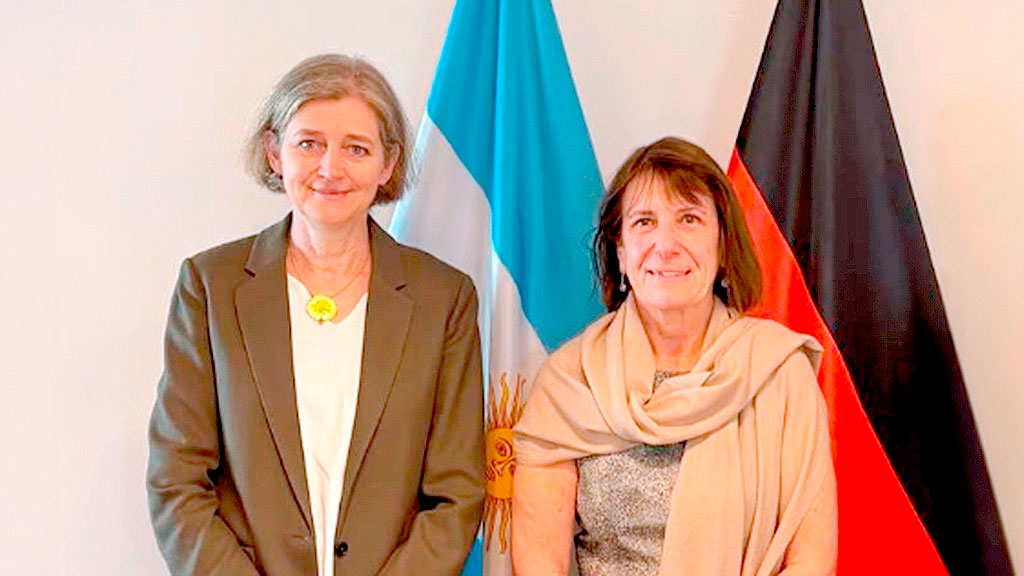 Embajada de Alemania, Catalina Cullas, Argentina, embajadora de Alemania, nueva embajadora de Alemania, Embajada de Alemania en Buenos Aires, Catalina Cullas Argentina, relaciones entre Alemania y Argentina, cooperación bilateral, Unión Europea Mercosur, acuerdo UE-Mercosur, comunidad alemana, cultura alemana, diplomacia alemana, Ministerio de Relaciones Exteriores de Alemania, Buenos Aires, Alemania, Argentina, video Embajada de Alemania, Instagram Embajada de Alemania, diplomacia cultural, quién es Catalina Cullas, nueva embajadora de Alemania en Argentina, Catalina Cullas tomó posesión en Buenos Aires, Embajada de Alemania presentó a su nueva embajadora, Catalina Cullas habló del mate y del "che", prioridades de la nueva embajadora alemana, Alemania fortalece la relación con Argentina, video de presentación de la embajadora alemana