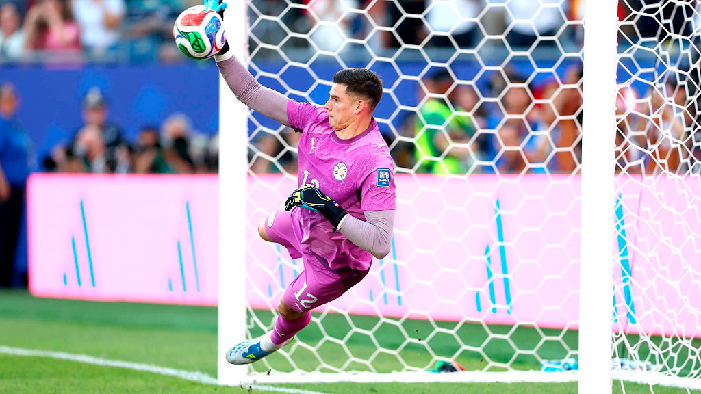 Orlando Gill, Bundesliga, Alemania, Orlando Gill Alemania, Orlando Gill Bundesliga, Orlando Gill Leipzig, Orlando Gill San Lorenzo, Orlando Gill Paraguay, Arquero paraguayo, RB Leipzig, Bundesliga, Mundial 2026, Orlando Gill hijo, Orlando Gill vendió sus botines, Orlando Gill historia, Orlando Gill Manchester United, Orlando Gill vendió todo por su hijo, Orlando Gill verdugo de Alemania, Orlando Gill podría jugar en Alemania, la historia de Orlando Gill, Quién es Orlando Gill