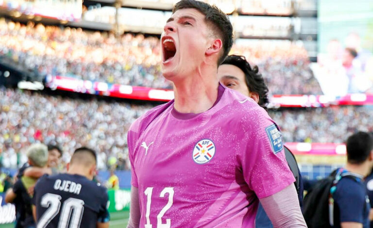 Orlando Gill, Bundesliga, Alemania, Orlando Gill Alemania, Orlando Gill Bundesliga, Orlando Gill Leipzig, Orlando Gill San Lorenzo, Orlando Gill Paraguay, Arquero paraguayo, RB Leipzig, Bundesliga, Mundial 2026, Orlando Gill hijo, Orlando Gill vendió sus botines, Orlando Gill historia, Orlando Gill Manchester United, Orlando Gill vendió todo por su hijo, Orlando Gill verdugo de Alemania, Orlando Gill podría jugar en Alemania, la historia de Orlando Gill, Quién es Orlando Gill