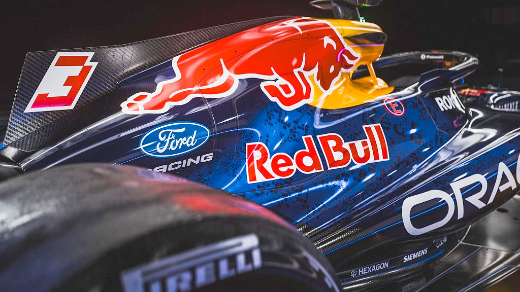 Red Bull, Dietrich Mateschitz, empresa austríaca, Economía, Marketing, Austria, Mark Mateschitz, bebidas energéticas, energy drinks, Monster, Celsius, marketing deportivo, Red Bull Racing, Fórmula 1, Jürgen Klopp, Red Bull Media House, mercado mundial, bebidas energéticas Europa, Comisión Europea, bebidas energéticas y salud, industria de bebidas, estrategia empresarial, sucesión empresarial