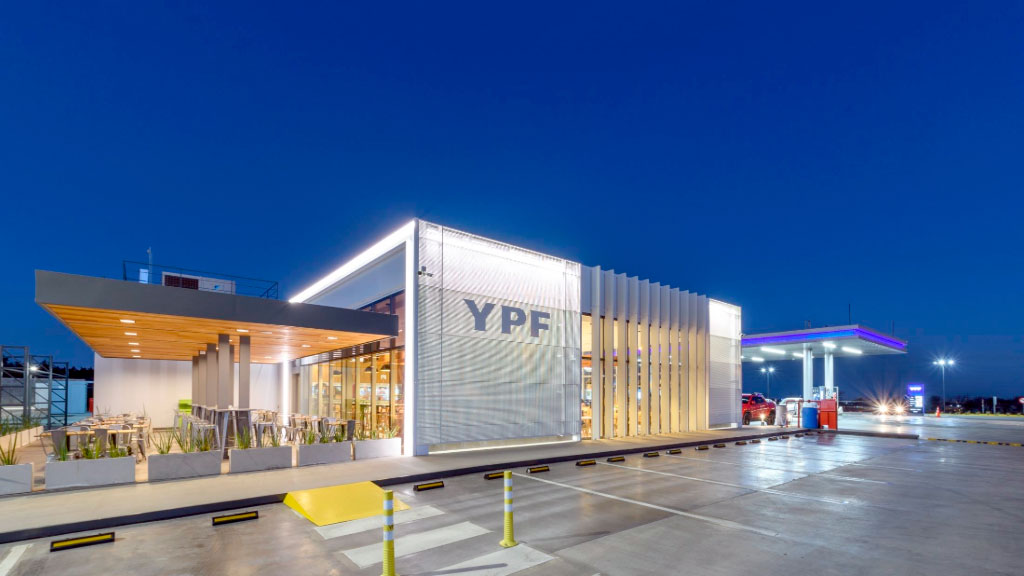 Tesla, Argentinien, YPF, Elektromobilität, Ladeinfrastruktur, Energie, Supercharger, Tesla Argentinien, Tesla YPF, Tesla Supercharger, Elektromobilität Argentinien, Ladeinfrastruktur Argentinien, YPF Tesla, Gigafactory Texas, Horacio Marín, Michael Snyder, Energiespeicher, Rechenzentren Argentinien, Elektroautos Argentinien, Tesla Lateinamerika, Tesla Südamerika, Energieinfrastruktur, YPF Luz, Batterietechnologie, Wann kommt Tesla nach Argentinien?, Tesla investiert in Argentinien, Tesla baut Supercharger in Argentinien, Elektromobilität in Argentinien, Tesla Kooperation YPF