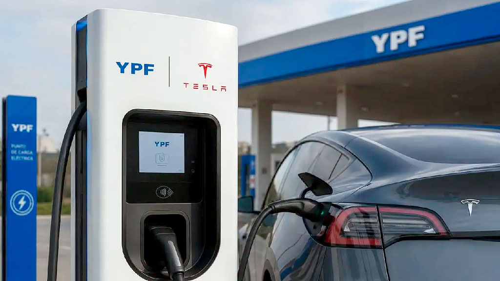 Tesla, Argentinien, YPF, Elektromobilität, Ladeinfrastruktur, Energie, Supercharger, Tesla Argentinien, Tesla YPF, Tesla Supercharger, Elektromobilität Argentinien, Ladeinfrastruktur Argentinien, YPF Tesla, Gigafactory Texas, Horacio Marín, Michael Snyder, Energiespeicher, Rechenzentren Argentinien, Elektroautos Argentinien, Tesla Lateinamerika, Tesla Südamerika, Energieinfrastruktur, YPF Luz, Batterietechnologie, Wann kommt Tesla nach Argentinien?, Tesla investiert in Argentinien, Tesla baut Supercharger in Argentinien, Elektromobilität in Argentinien, Tesla Kooperation YPF