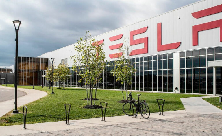 Tesla, Argentinien, YPF, Elektromobilität, Ladeinfrastruktur, Energie, Supercharger, Tesla Argentinien, Tesla YPF, Tesla Supercharger, Elektromobilität Argentinien, Ladeinfrastruktur Argentinien, YPF Tesla, Gigafactory Texas, Horacio Marín, Michael Snyder, Energiespeicher, Rechenzentren Argentinien, Elektroautos Argentinien, Tesla Lateinamerika, Tesla Südamerika, Energieinfrastruktur, YPF Luz, Batterietechnologie, Wann kommt Tesla nach Argentinien?, Tesla investiert in Argentinien, Tesla baut Supercharger in Argentinien, Elektromobilität in Argentinien, Tesla Kooperation YPF