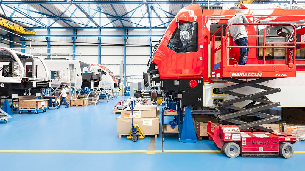 tren de hidrógeno, Stadler, Suiza, Cerdeña, ARST, Hidrógeno verde, Movilidad sostenible, Ferrocarriles, Innovación ferroviaria, Transporte ferroviario, Italia, Primer tren de hidrógeno de vía estrecha, Tren de hidrógeno de Stadler, Hidrógeno verde en ferrocarriles, Cómo funciona un tren de hidrógeno, Trenes sin emisiones, Ferrocarriles sostenibles en Europa, Tecnología ferroviaria suiza, Innovación ferroviaria en Suiza