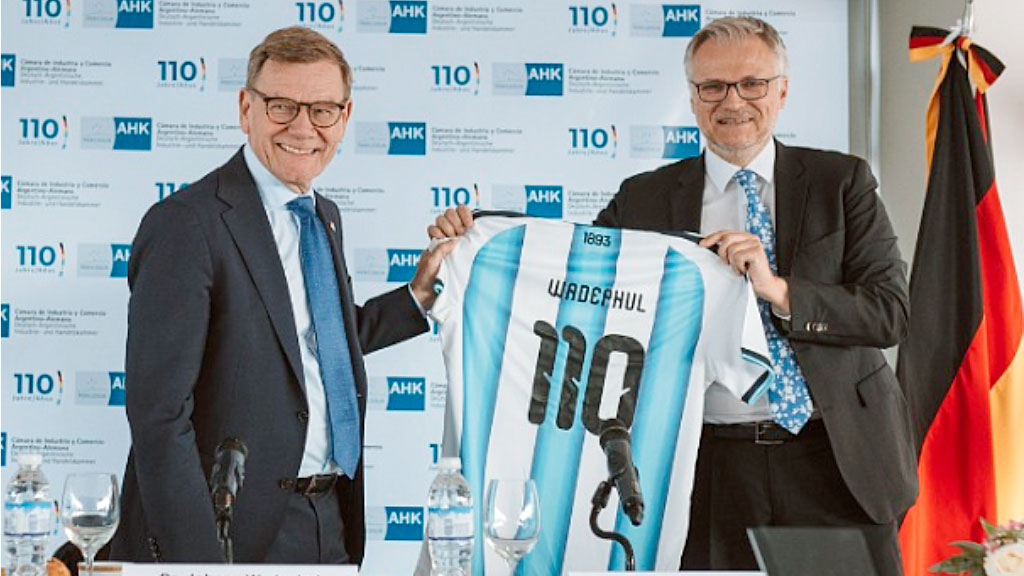AHK Argentina, Johann Wadephul, Cooperación económica, Cámara Argentino-Alemana, Alemania, Argentina, Relaciones bilaterales, Empresas alemanas, Inversiones, Comercio bilateral, Eduardo Gorchs, Aleksandar Medjedovic, Comunidad alemana, Johann Wadephul visitó la AHK Argentina, AHK Argentina recibió al ministro alemán, Empresas alemanas invierten en Argentina, Cooperación económica entre Alemania y Argentina, Cámara Argentino-Alemana inversiones, Relaciones comerciales Alemania Argentina