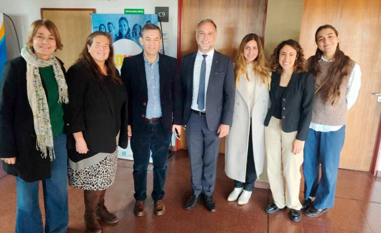 idioma alemán, Universidad Nacional de Cuyo, Goethe-Institut, UNCUYO, Diplomatura de alemán, Enseñanza del alemán, Alemán como lengua extranjera, Goethe-Institut Buenos Aires, Deutsch Lehren Lernen, DLL, Becas para docentes, Becas de alemán, Idioma alemán, Profesor de alemán, Formación docente, Mendoza, Facultad de Filosofía y Letras, DGE Mendoza, DAAD, Comunidad alemana Argentina, Aprender alemán, Enseñar alemán