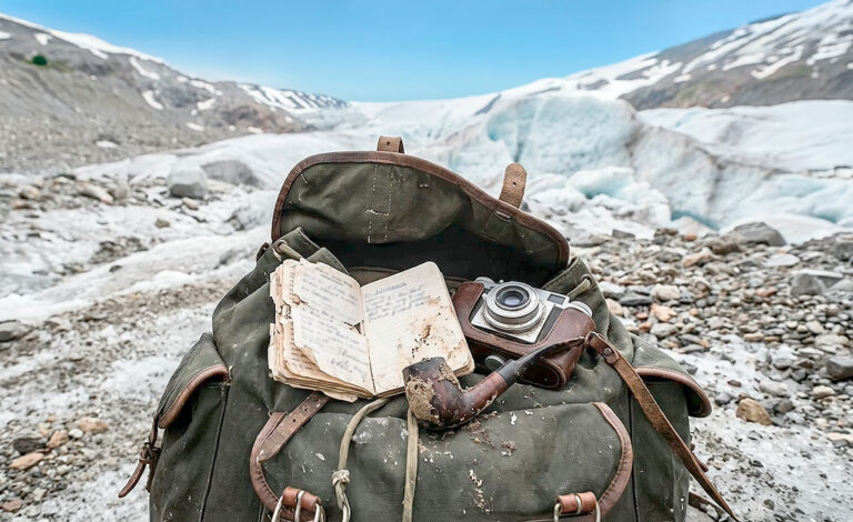 Alpes, Austria, glaciares, glaciar Sulztalferner, mochila perdida 63 años, Alpes austríacos, glaciar en Austria, Tirol austríaco, alpinista 1963, mochila de alpinista, retroceso de los glaciares, deshielo en los Alpes, hallazgo en un glaciar, Policía del Tirol, alpinismo en Austria