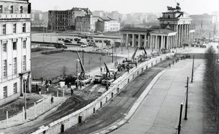 Berlín, República Democrática Alemana, Alemania, Muro de Berlín 1961, 65 años del Muro de Berlín, 13 de agosto de 1961, construcción del Muro de Berlín, RDA, dictadura de la RDA, Berlín Este, Berlín Oeste, Bernauer Straße, víctimas del Muro de Berlín, caída del Muro de Berlín, Evelyn Zupke y Wolfram Weimer