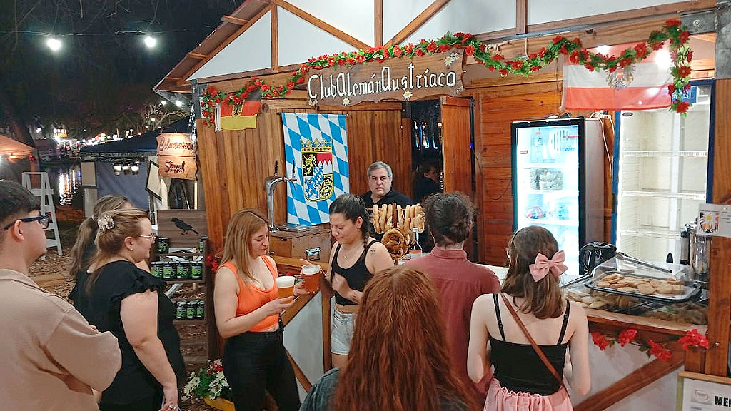 Club Alemán-Austríaco, Bienal Internacional de Esculturas del Chaco, Cultura alemana y austríaca, cultura alemana en Chaco, cultura austríaca en Argentina, cultura alemana y austríaca, comunidad alemana en Argentina, comunidad austríaca en Argentina, tradiciones alemanas, tradiciones austríacas, gastronomía alemana, gastronomía austríaca, FAAG