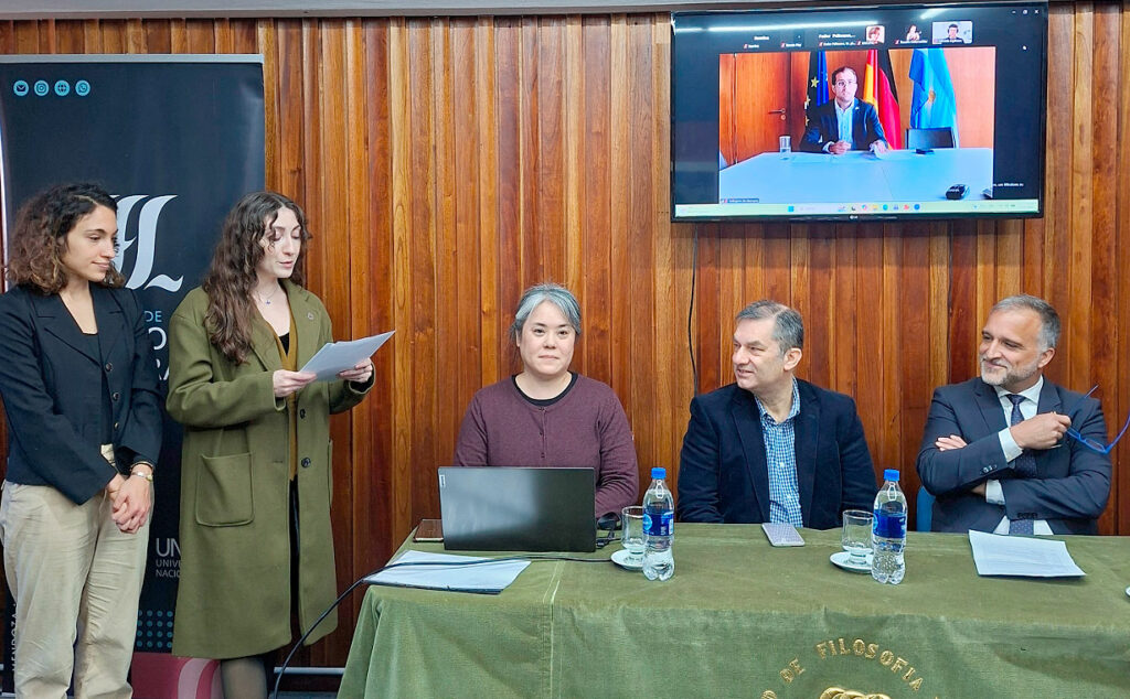 Goethe-Institut, Argentinien, Universidad Nacional de Cuyo, Deutsch als Fremdsprache, DLL Programm, Deutschunterricht Argentinien, Deutschlehrer Ausbildung, DAAD Argentinien, Deutsch lernen Argentinien, Stipendien Deutschlehrer, Goethe-Institut DLL