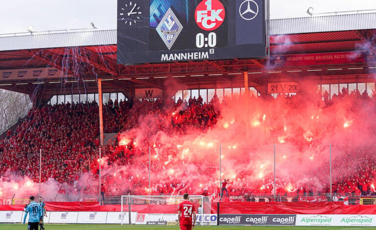 DFB-Pokal, Waldhof Mannheim, 1. FC Kaiserslautern, Copa de Alemania, violencia en el fútbol alemán, incidentes Waldhof Kaiserslautern, derbi Waldhof Kaiserslautern, hinchas Kaiserslautern, hinchas Waldhof Mannheim, Carl-Benz-Stadion, pirotecnia fútbol Alemania, fútbol alemán, incidentes Waldhof Mannheim Kaiserslautern, violencia Waldhof Mannheim Kaiserslautern