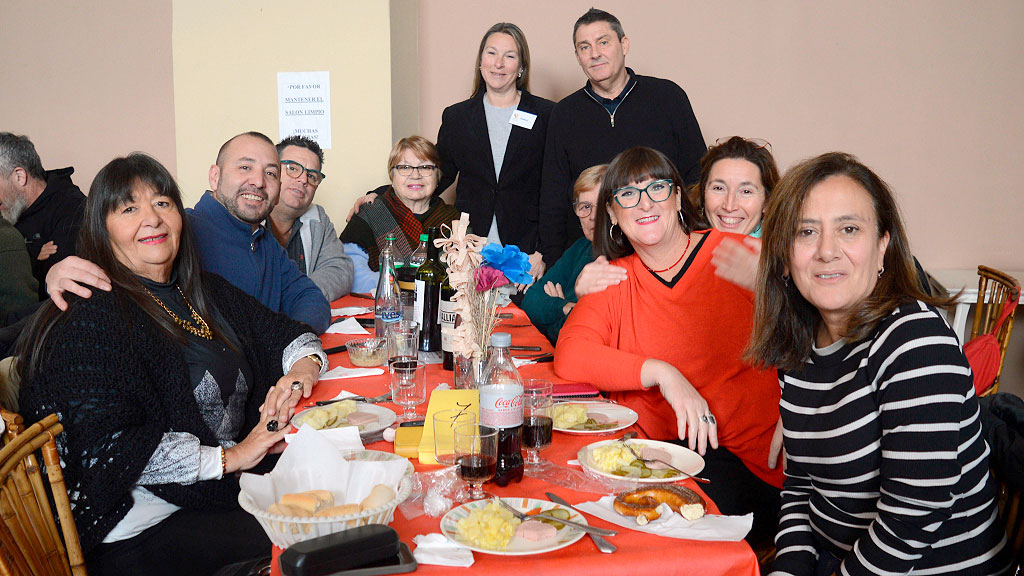Hogar María Luisa, Fiesta Alemana, Schlachtplattenessen, comunidad alemana en Argentina, comunidad argentino-alemana, Villa Ballester, Marienheim Villa Ballester, tradiciones alemanas en Argentina, gastronomía alemana, fiestas alemanas en Argentina, Alle Jung, Polkarock, solidaridad comunidad alemana, FAAG.