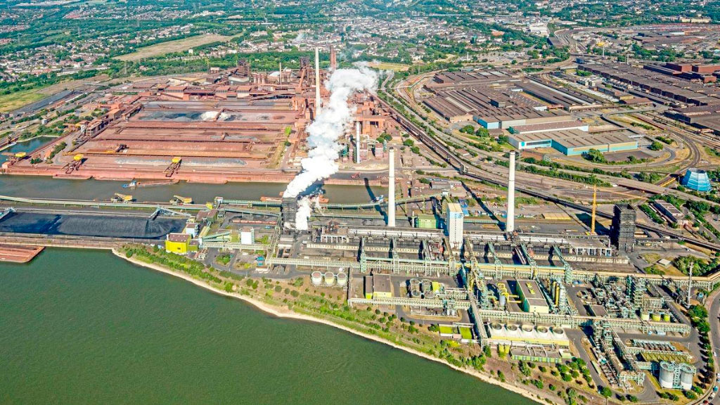 río Rin, mayor economía de Europa, industria alemana, Bajante del Rin, Alemania, Economía alemana, Industria alemana, Transporte fluvial, Kaub, Navegación fluvial, Rhein, Steffen Bilger, Institut der deutschen Wirtschaft, IW, IfW Kiel, Cambio climático, Transporte de combustibles, Logística, Crecimiento económico Alemania, ThyssenKrupp, Rin, Comercio europeo, por qué la bajante del Rin afecta la economía alemana, impacto económico de la bajante del Rin, navegación en el río Rin, nivel del río Rin en Kaub