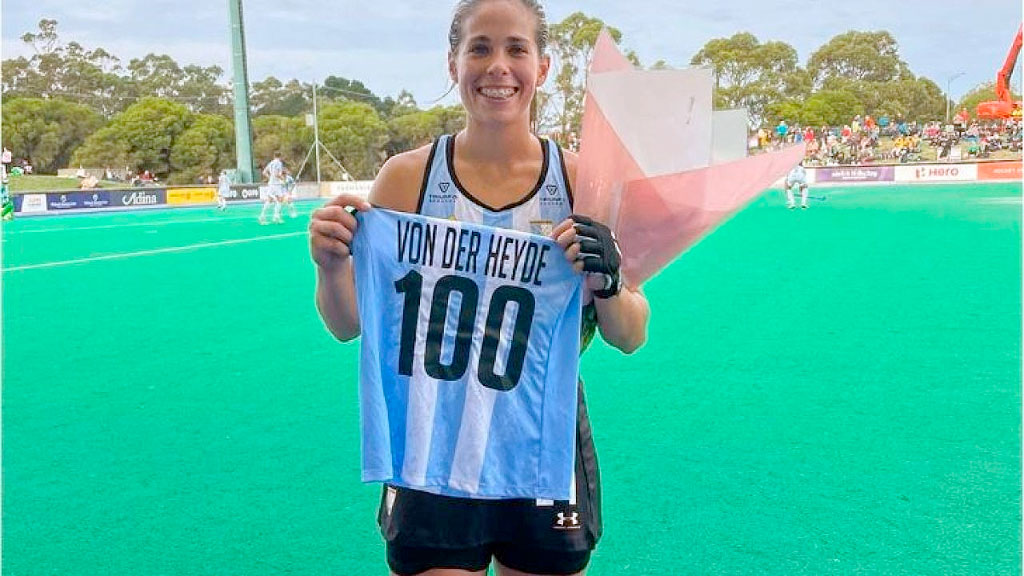 Lucina von der Heyde, Las Leonas, Alemania, Argentina Alemania hockey, Mundial de hockey femenino 2026, selección alemana de hockey femenino, DANAS Alemania, Mannheimer HC, hockey argentino en Alemania, Bundesliga hockey, Janneke Schopman, cambio de selección FIH, Gonzalo Peillat Alemania, Las Leonas Mundial 2026