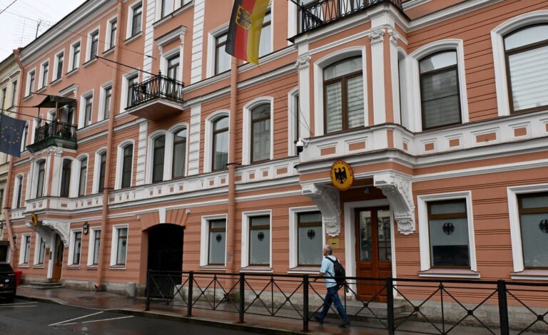 01_portada_consulado_aleman_san_petersburgo