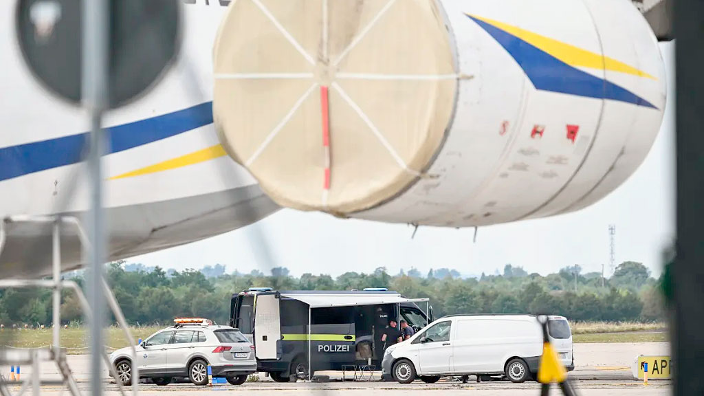 Alemania, Rusia, Leipzig/Halle, aeropuerto de Leipzig, dron explosivo, ataque con dron en Alemania, ataque híbrido, guerra híbrida, Alexander Dobrindt, Johann Wadephul, Friedrich Merz, OTAN, Consejo de la OTAN, consulado ruso en Bonn, relaciones Alemania Rusia, seguridad en Alemania, sabotaje en Alemania, amenazas híbridas rusas