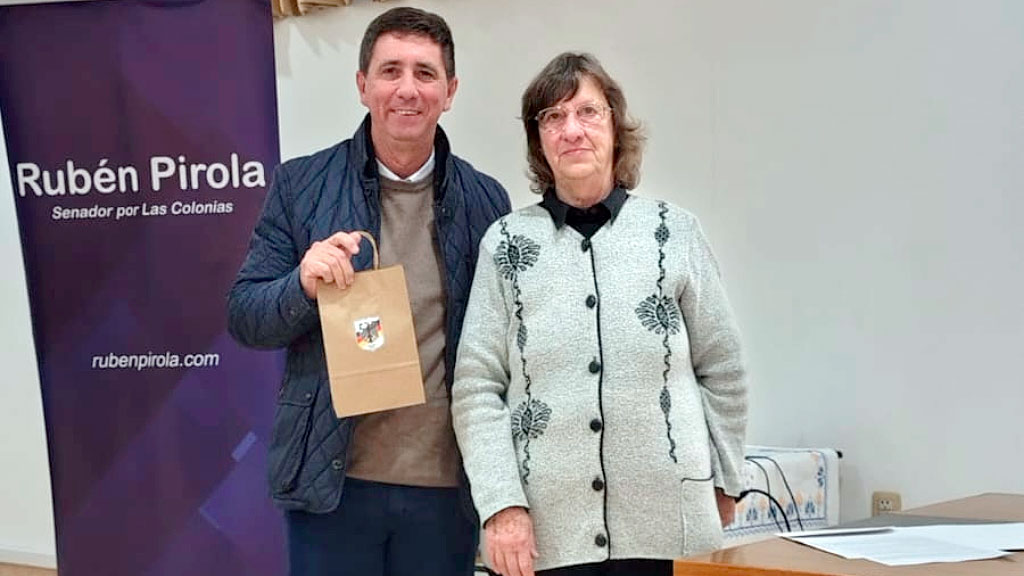 Asociación Alemana de Esperanza, libro, Colonia Esperanza, Ejemplos de Vida, familias alemanas de Esperanza, colonia Esperanza, María Elena Bertotti, Nelly Hein Althaus, inmigración alemana en Santa Fe, genealogía alemana en Argentina, historia de Esperanza, familias fundadoras de Esperanza, patrimonio cultural alemán, comunidad alemana de Esperanza, colonia agrícola Esperanza